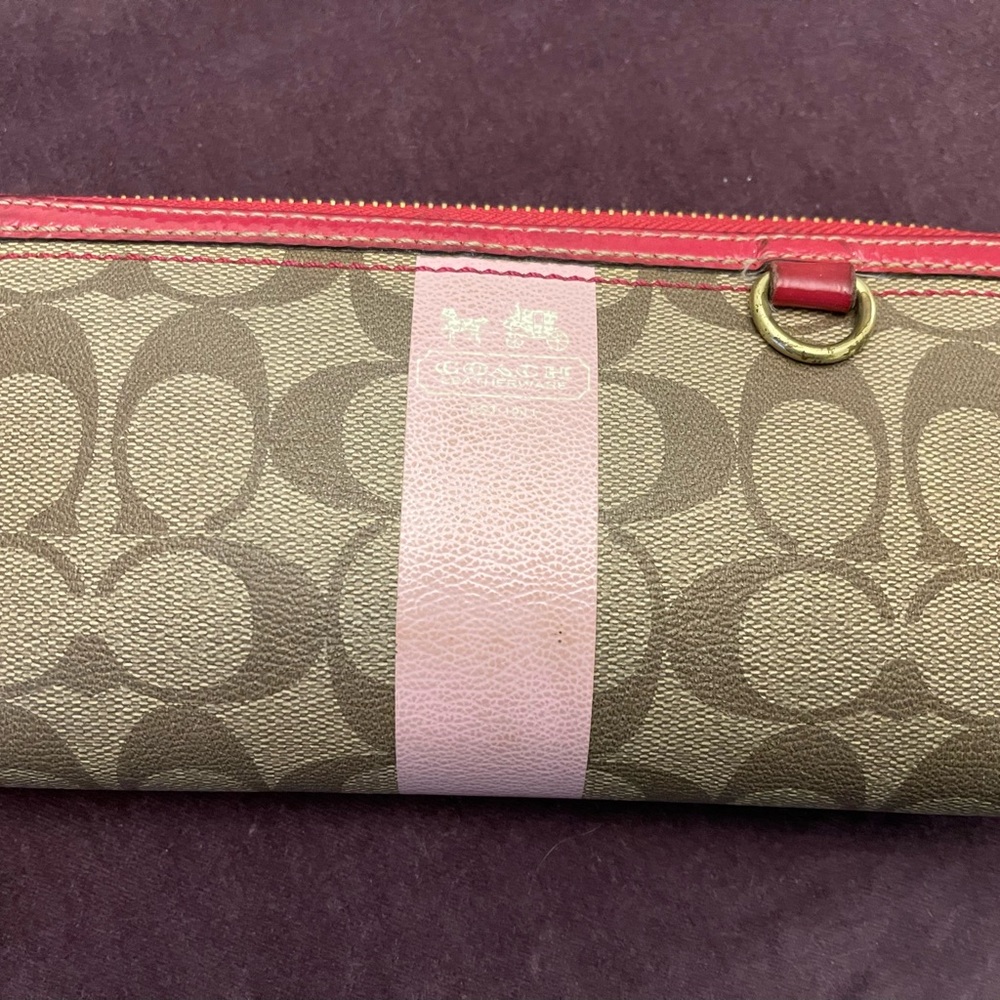Ladies Coach Large Long Zip Around Wallet In Signature Canvas , vintage, Y2K